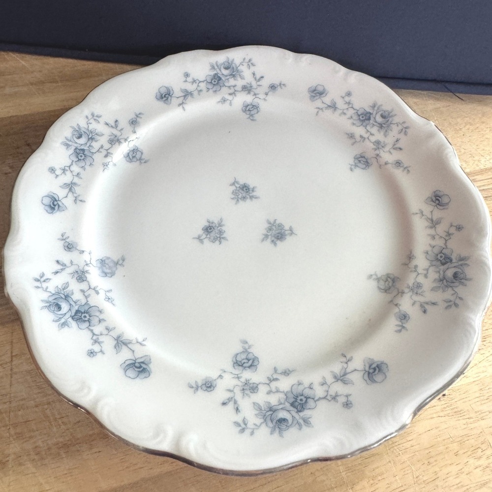 Johann Haviland Blue Garland Dinner Plate Bavaria Germany 10 Inch Scalloped Edge